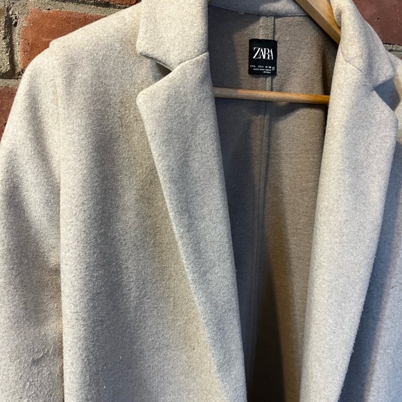 Zara Coat - Picture 2 of 2